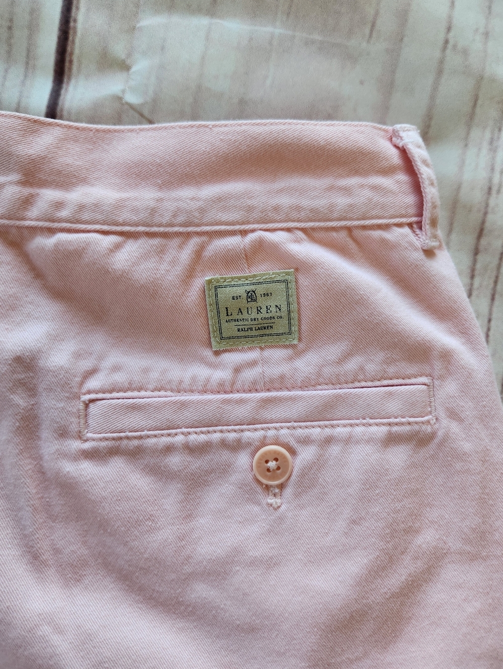 **SOLD** Lauren Ralph Lauren High Waisted Light Pink Cotton Shorts | Size 6 - Picture 4 of 6